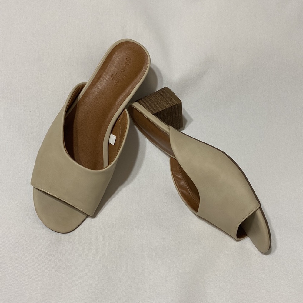 Buff Mule Slides - Picture 2 of 5
